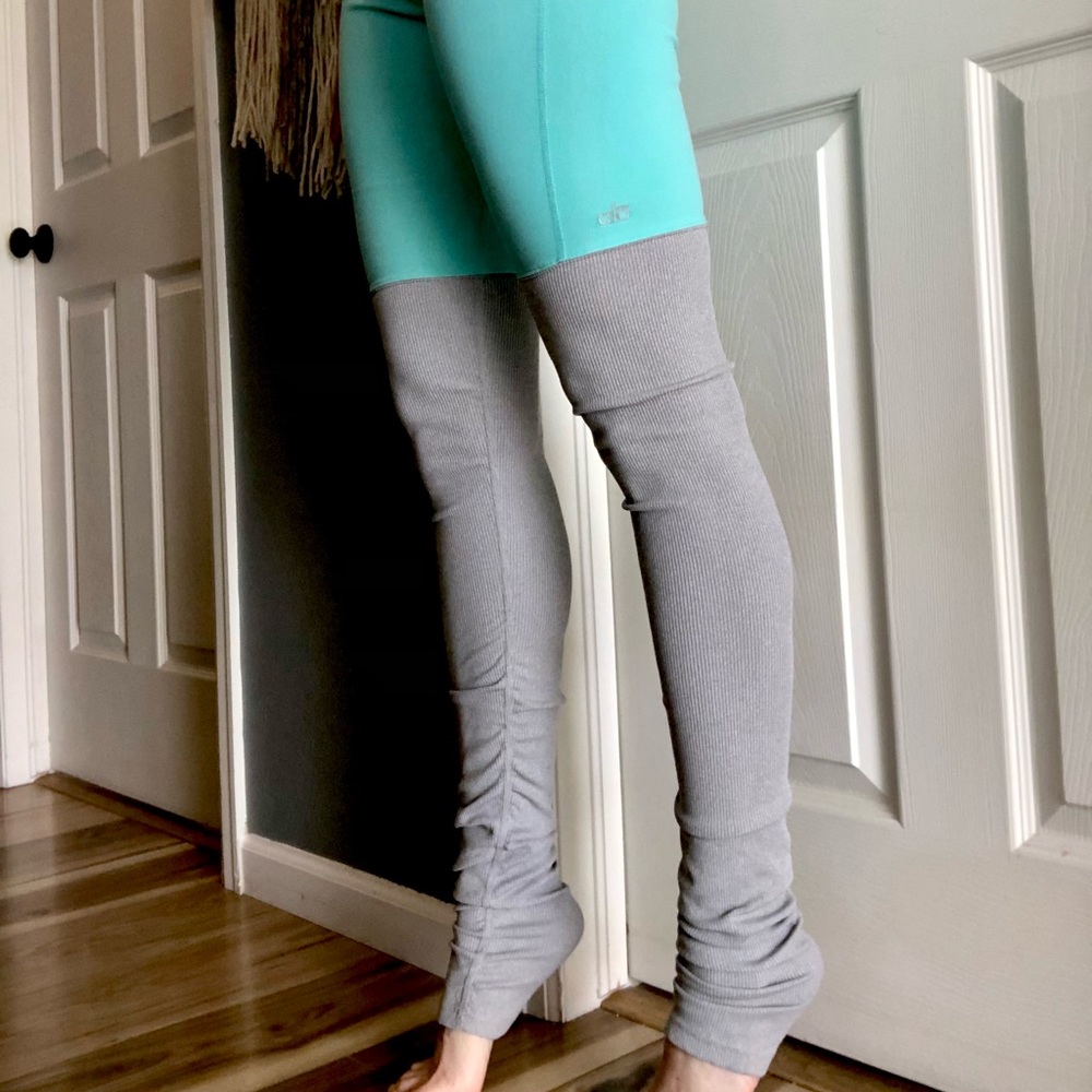 Women’s ALO yoga & barre leggings. SO comfortable